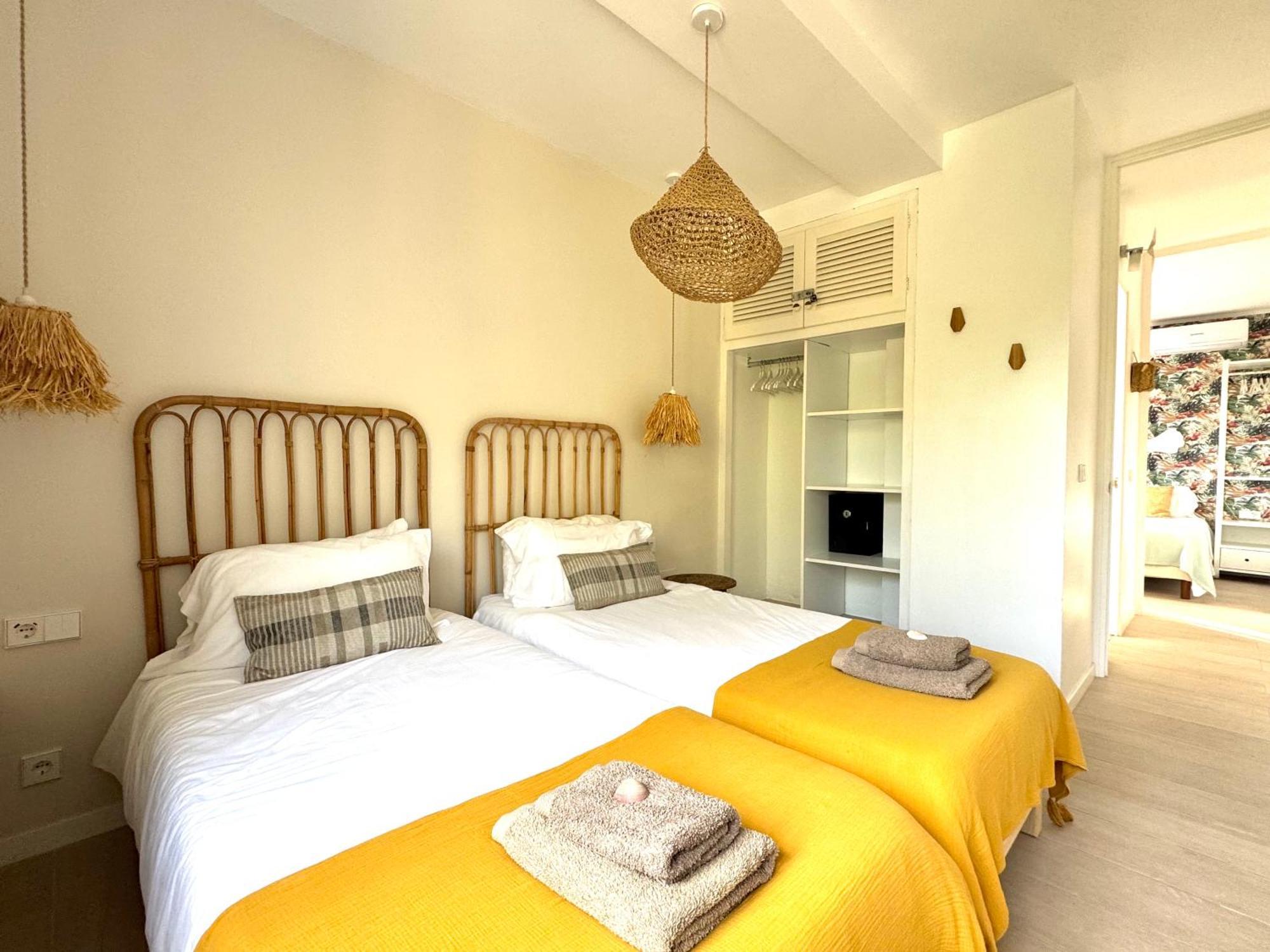 Appartement Nobe Es Pujols Proche Plage, Vue Mer エクステリア 写真